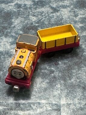 Thomas & Friends Railway BEN & Yellow cargo SCC train